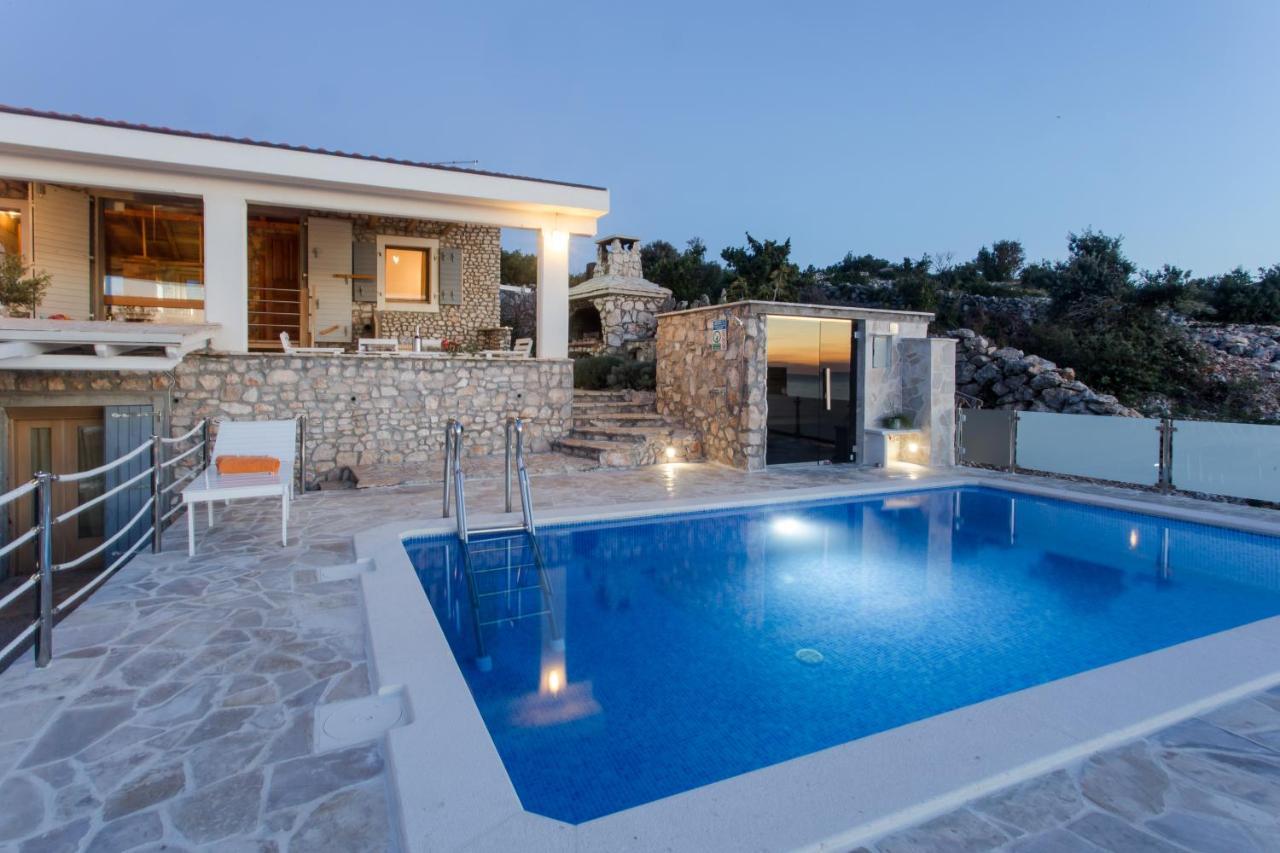 Villa, Stone House With Swimming Pool & Sauna, Beach, Sevid Esterno foto