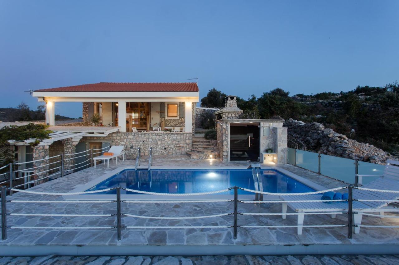 Villa, Stone House With Swimming Pool & Sauna, Beach, Sevid Esterno foto
