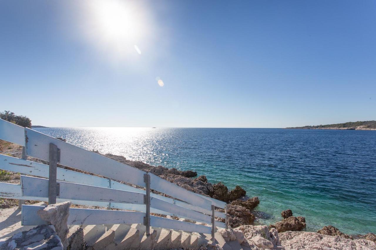 Villa, Stone House With Swimming Pool & Sauna, Beach, Sevid Esterno foto