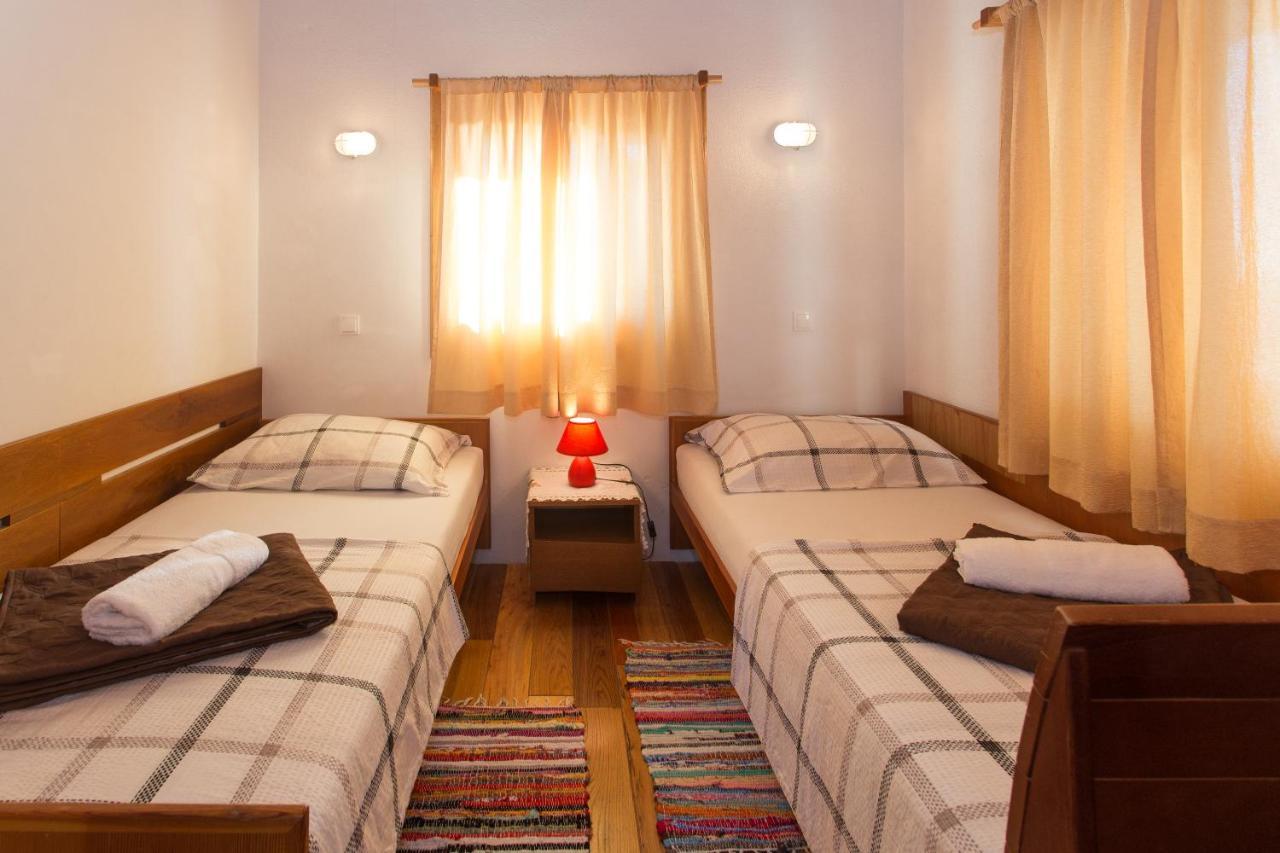 Villa, Stone House With Swimming Pool & Sauna, Beach, Sevid Esterno foto