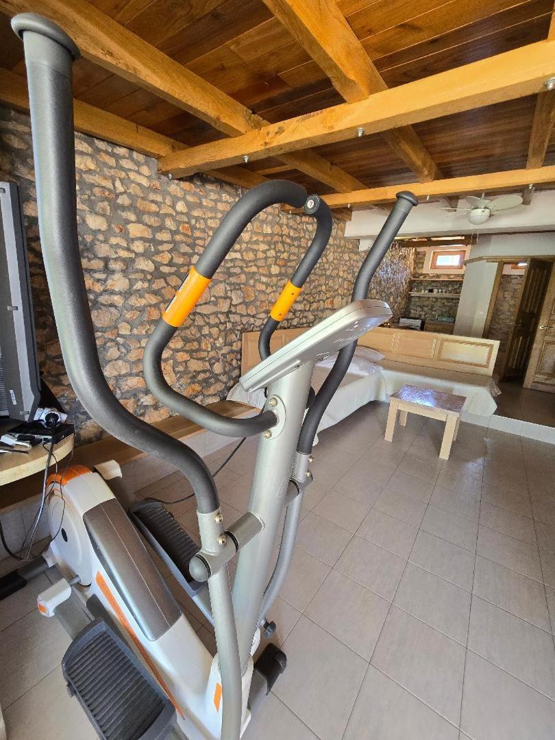 Villa, Stone House With Swimming Pool & Sauna, Beach, Sevid Esterno foto