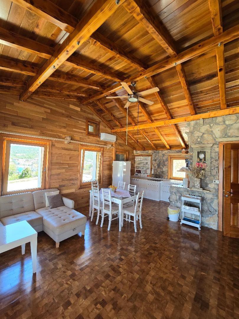 Villa, Stone House With Swimming Pool & Sauna, Beach, Sevid Esterno foto
