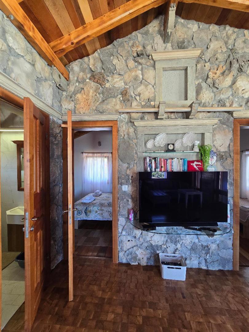 Villa, Stone House With Swimming Pool & Sauna, Beach, Sevid Esterno foto